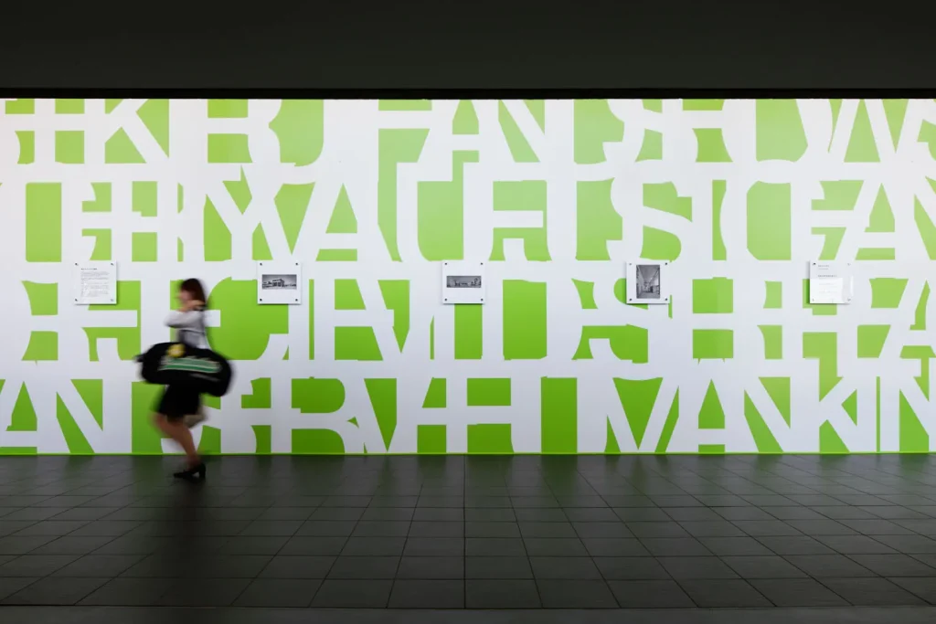 RISSHO UNIVERSITY GATEPLAZA “WALL”